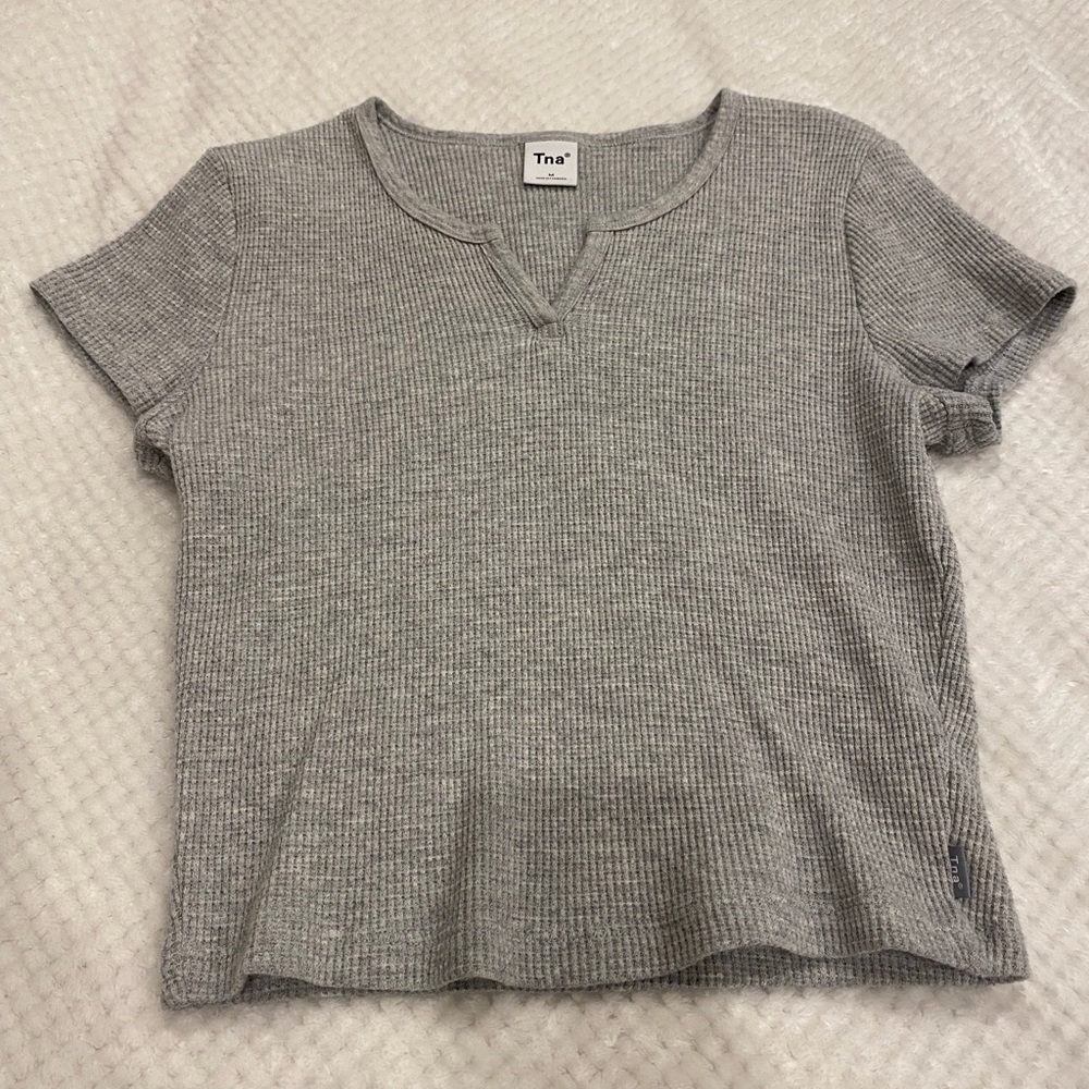 TNA size Medium t-shirt.